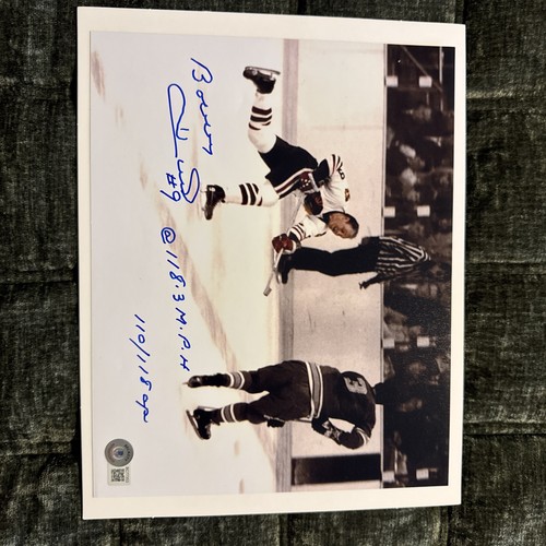 Bobby hull signed blackhawks - bobby,